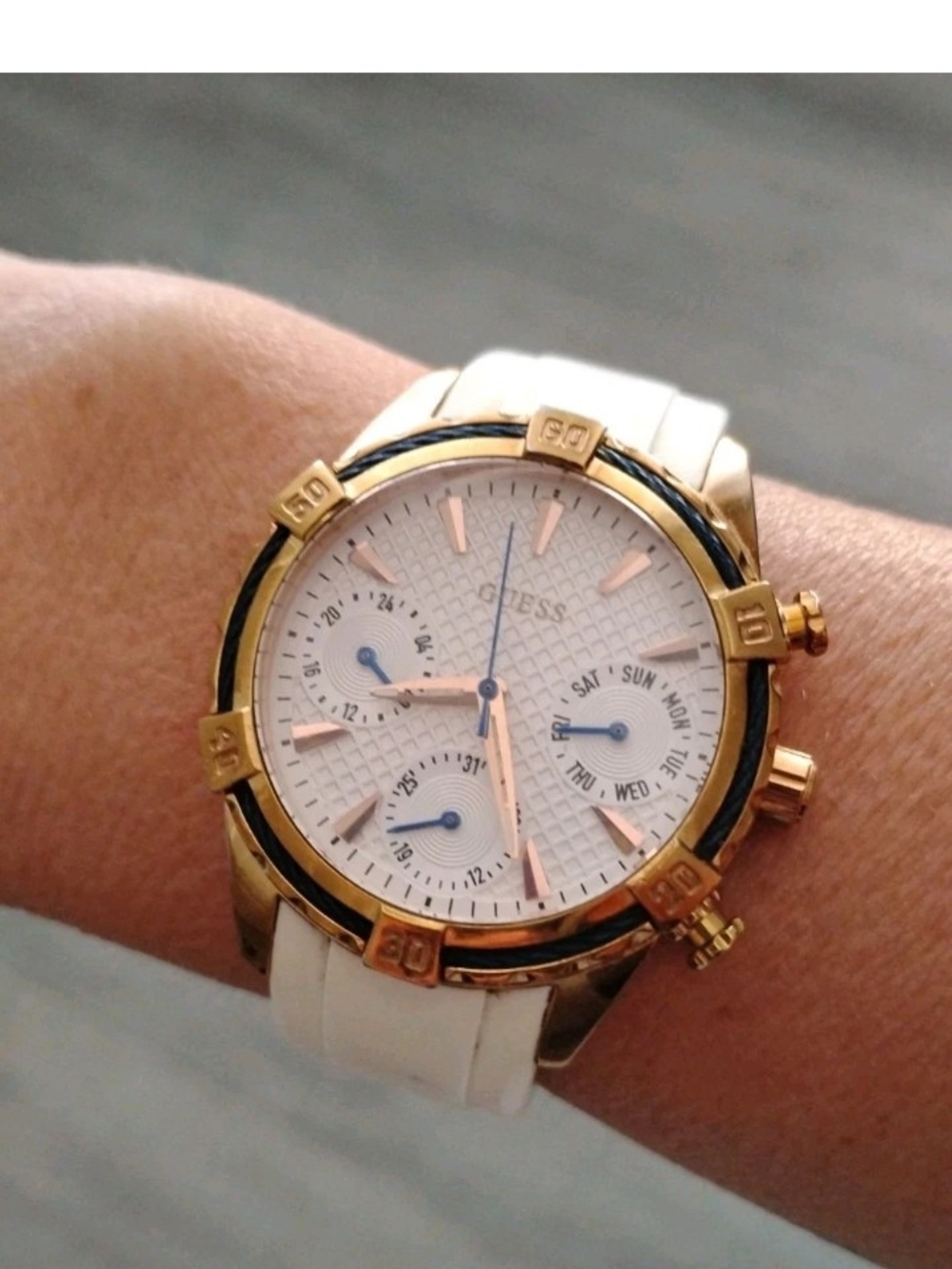 Guess Women's White Dial Analog Quartz Rubber Strap Multifunction W0653L3 Watch